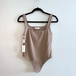 NWT Aritzia Babaton Brown Contour Tank Capsule Minimalist Square neck Bodysuit M